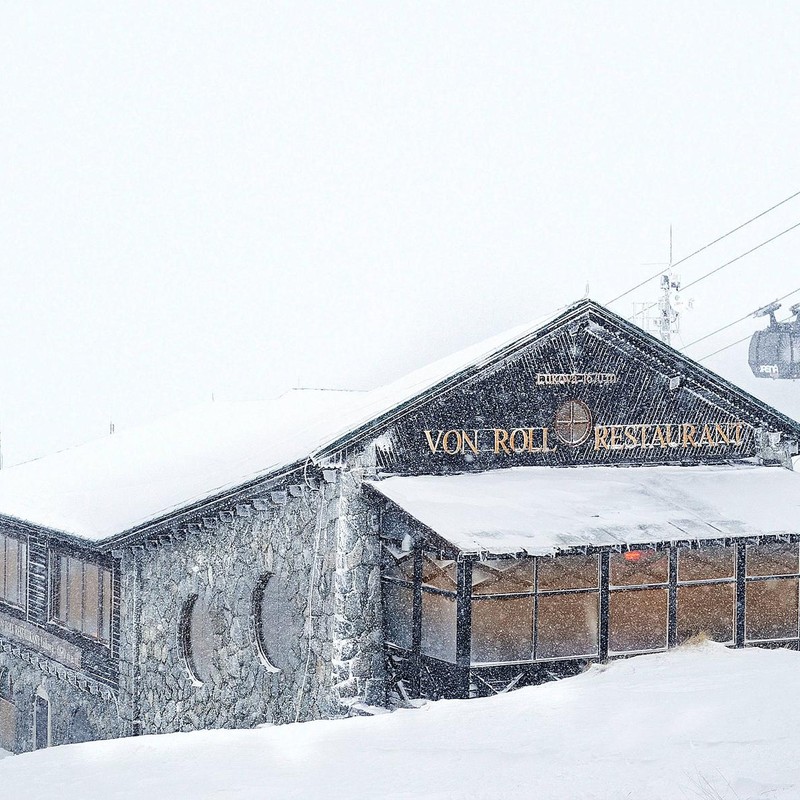 Pracovník samoobslužnej reštaurácie LUKOVÁ Chopok SEVER 1.670 m n. m